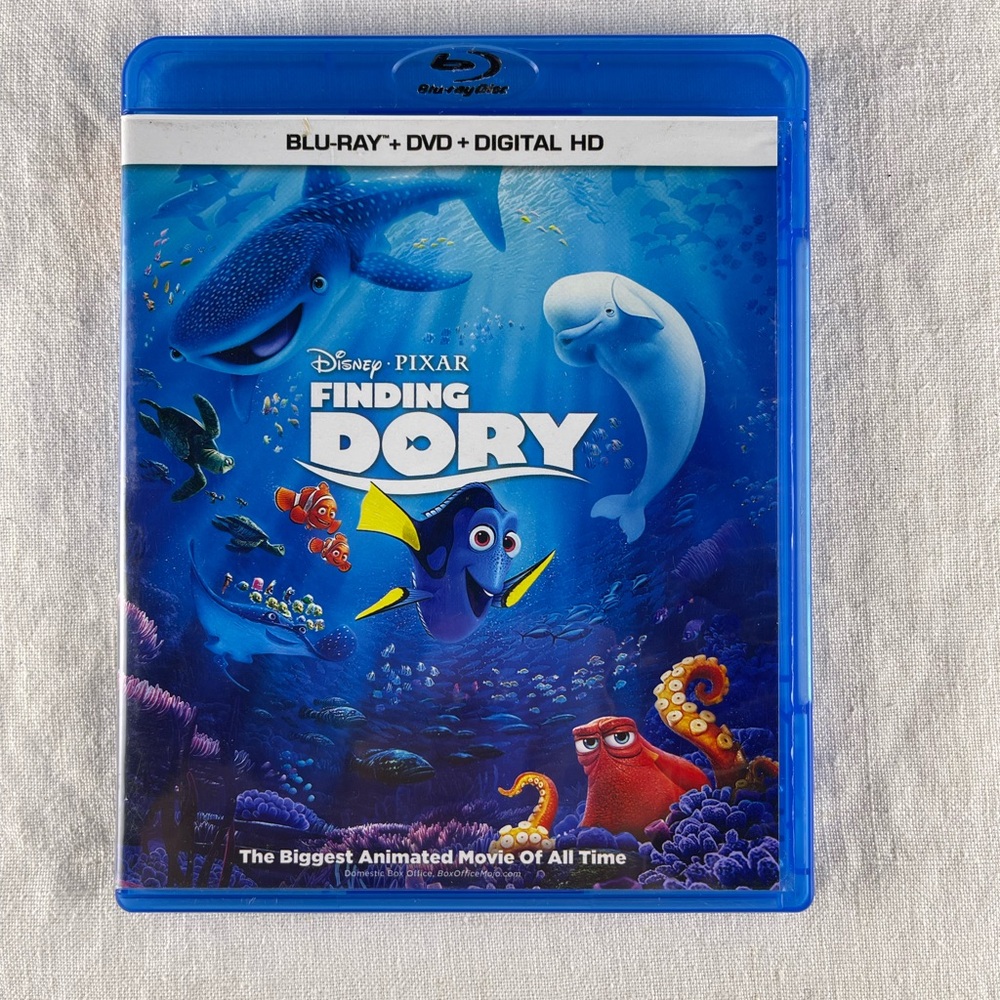 Finding Dory (Blu-ray, 2016) 3-Disc. Excellent Used Condition